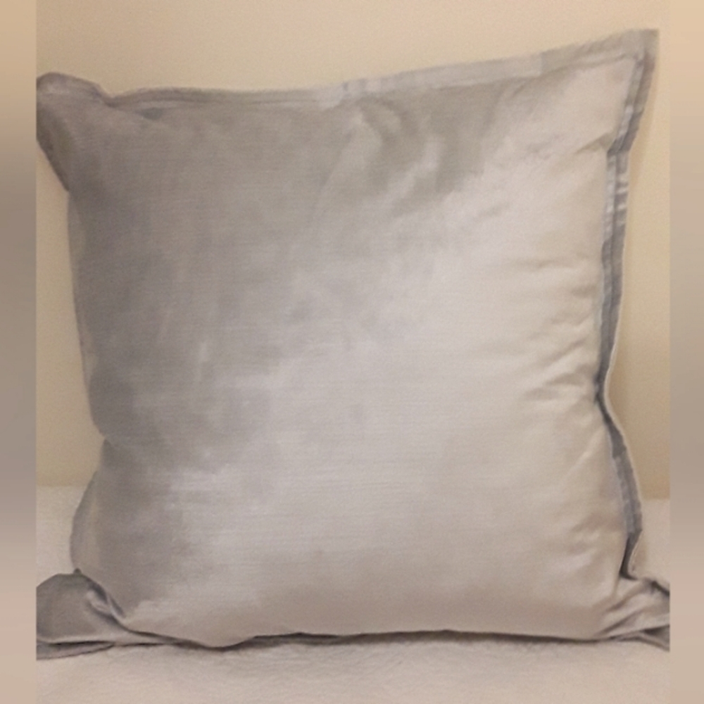 DONNA KARAN HOME ELEGANT SILVER ACCENT PILLOW